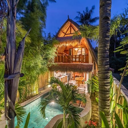 La Villa Loca Gili Air Exterior photo